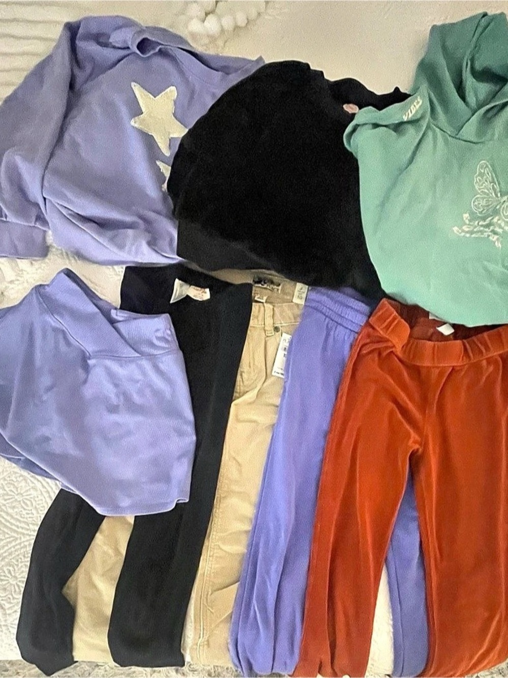 Girls 10-12(L) pant and sweatshirt bulk buy set: 5 bottoms and 3 tops